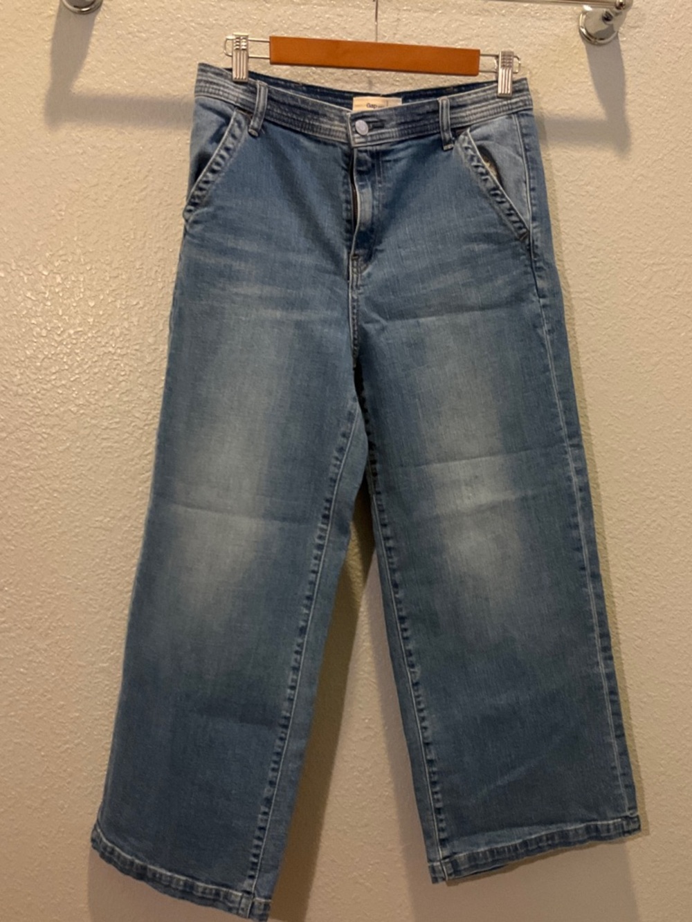 GAP Cullotes Light Blue Denim Jeans with Contrast Stitching on waistband
